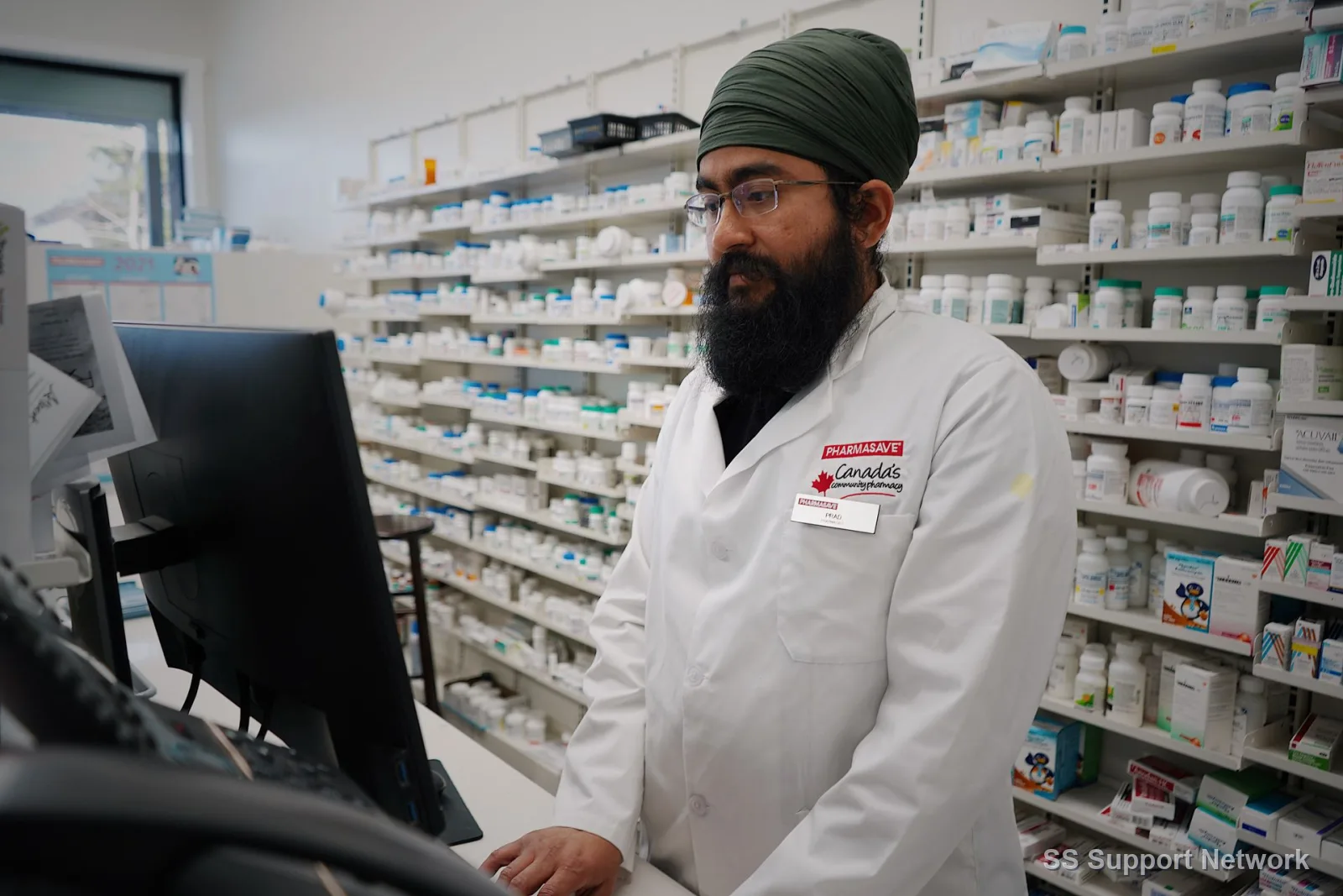 Pharmacy Call Center Outsourcing That Keeps the Counter Moving